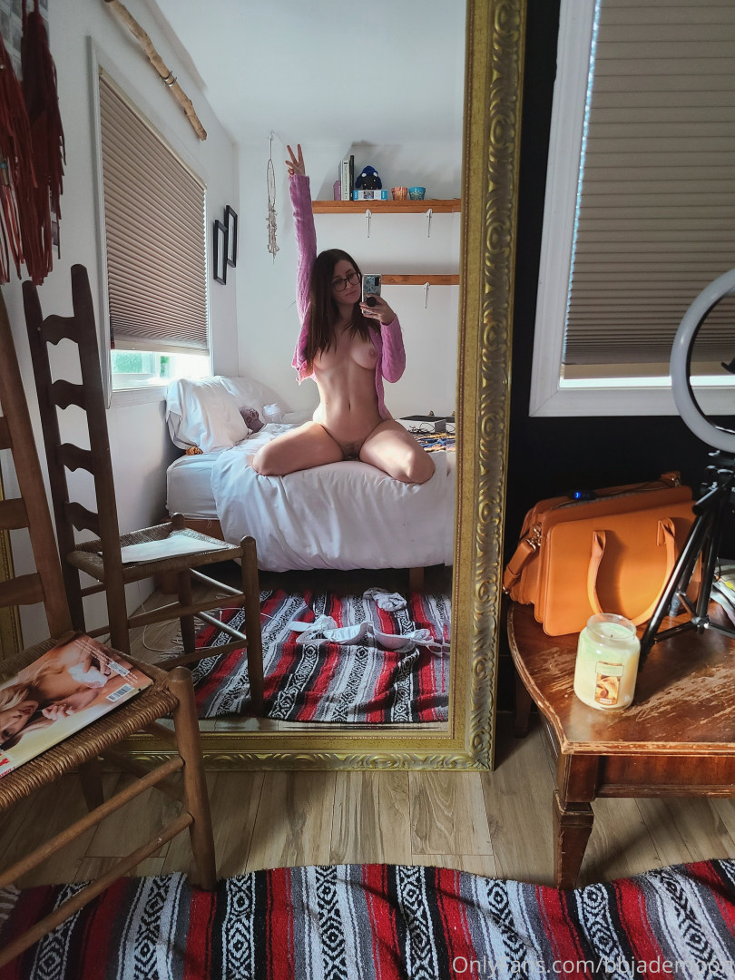 Photo by bbjademoon published on October 16,2023 06:56:39 - BestThots
