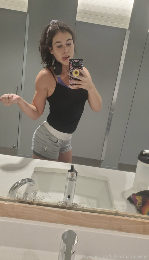 Photo by katkarmaorgasmic published on August 5,2023 23:54:44 - BestThots