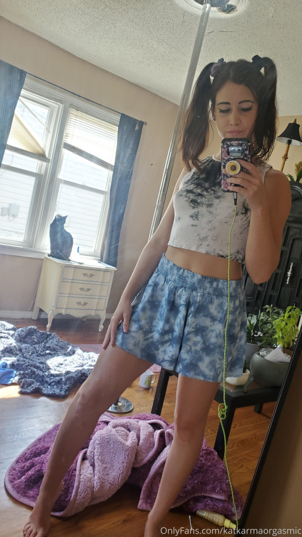 Photo by katkarmaorgasmic published on August 5,2023 23:56:51 - BestThots