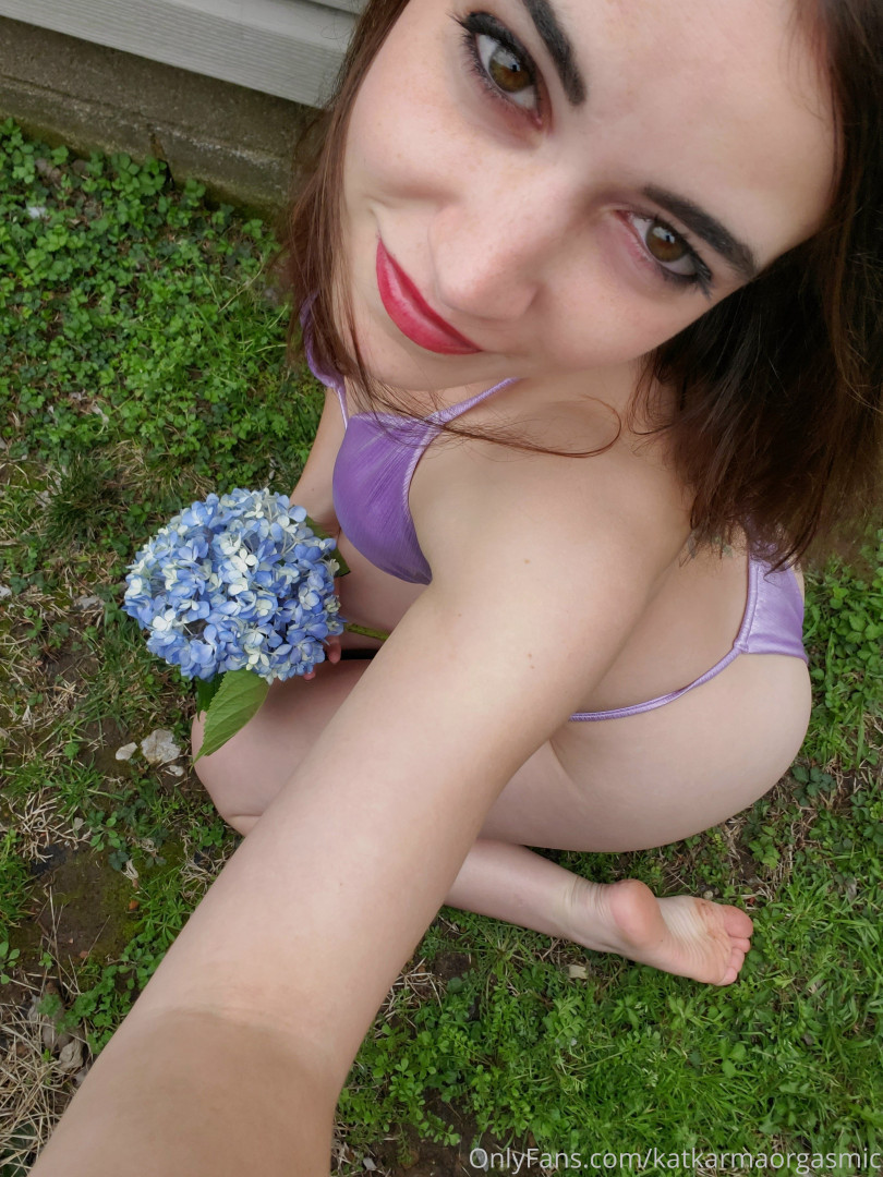 Photo by katkarmaorgasmic published on August 5,2023 23:57:44 - BestThots