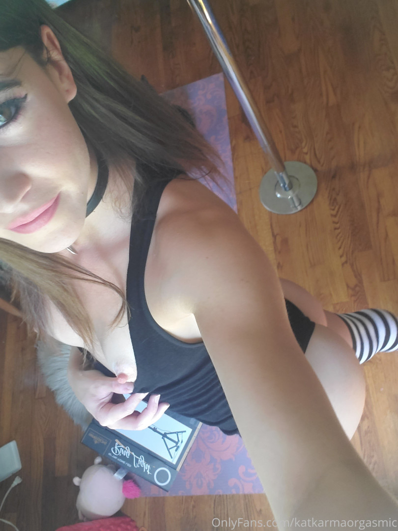 Photo by katkarmaorgasmic published on August 6,2023 00:11:48 - BestThots