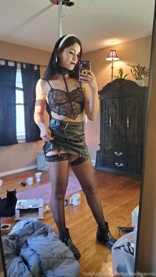 Photo by katkarmaorgasmic published on August 6,2023 00:38:54 - BestThots