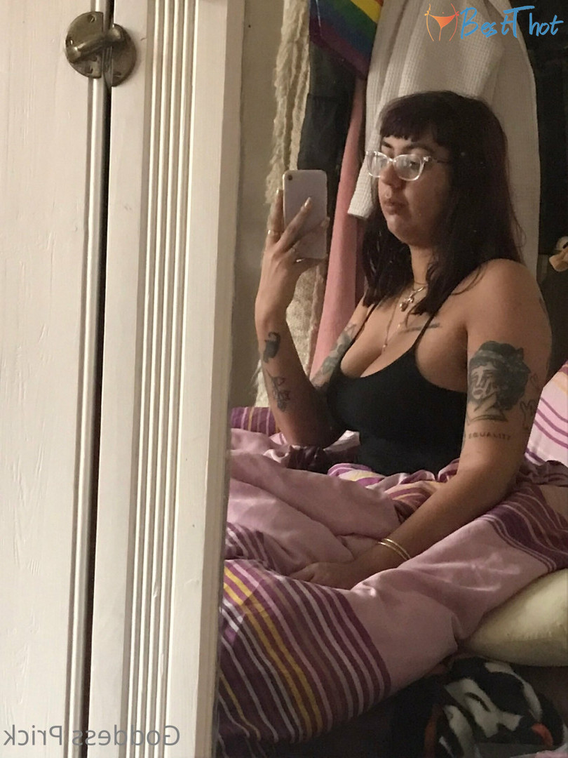 Photo by goddessprick published on December 18,2024 15:06:48 - BestThots