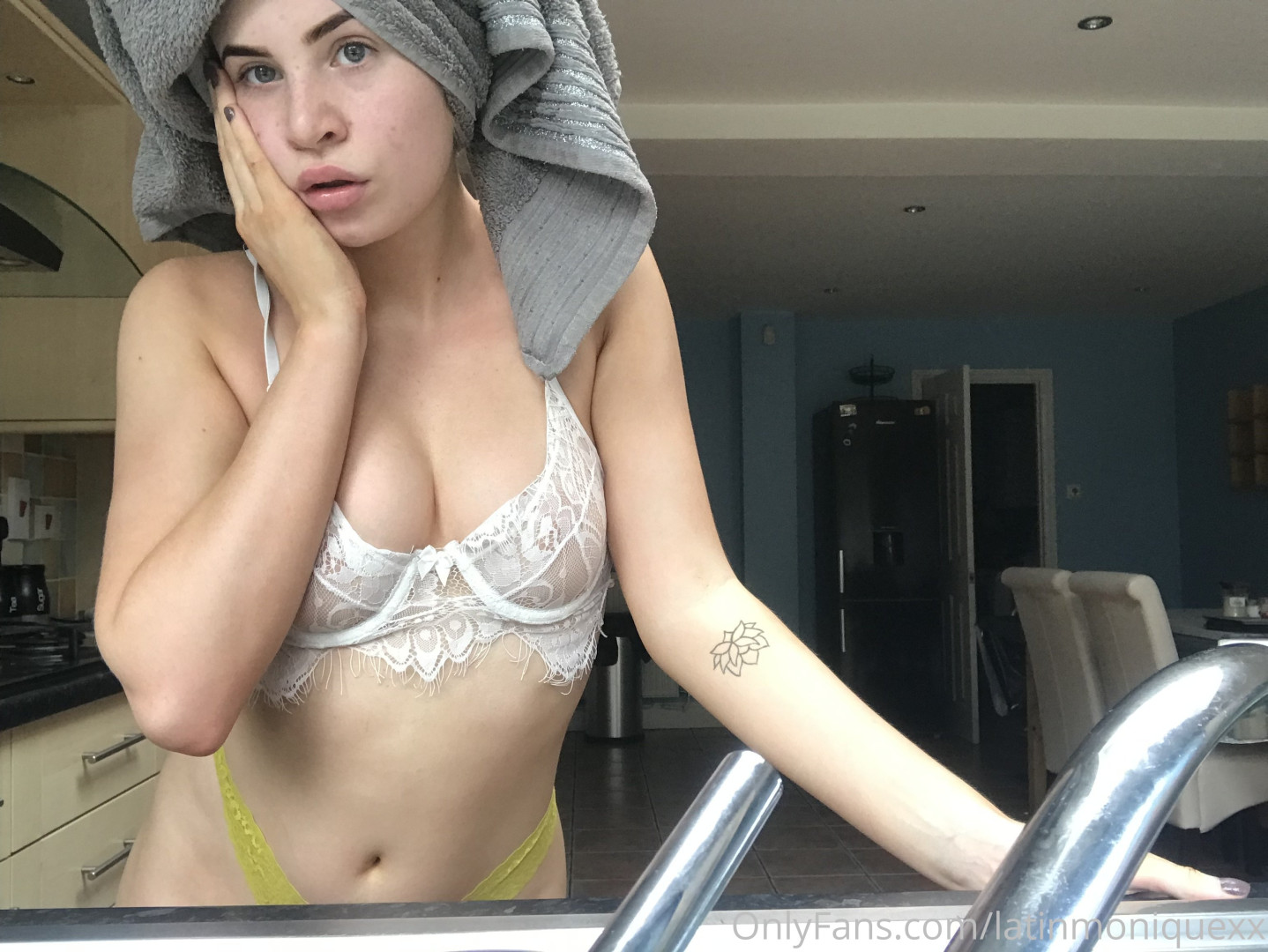 Photo by latinmoniquexx published on October 15,2023 23:07:51 - BestThots