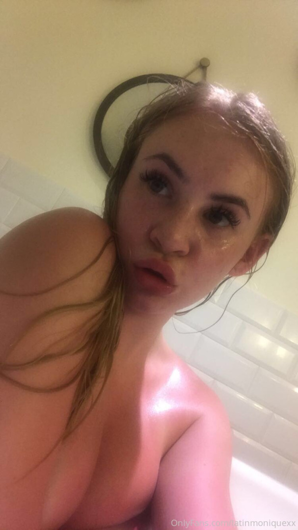 Photo by latinmoniquexx published on October 16,2023 00:01:48 - BestThots