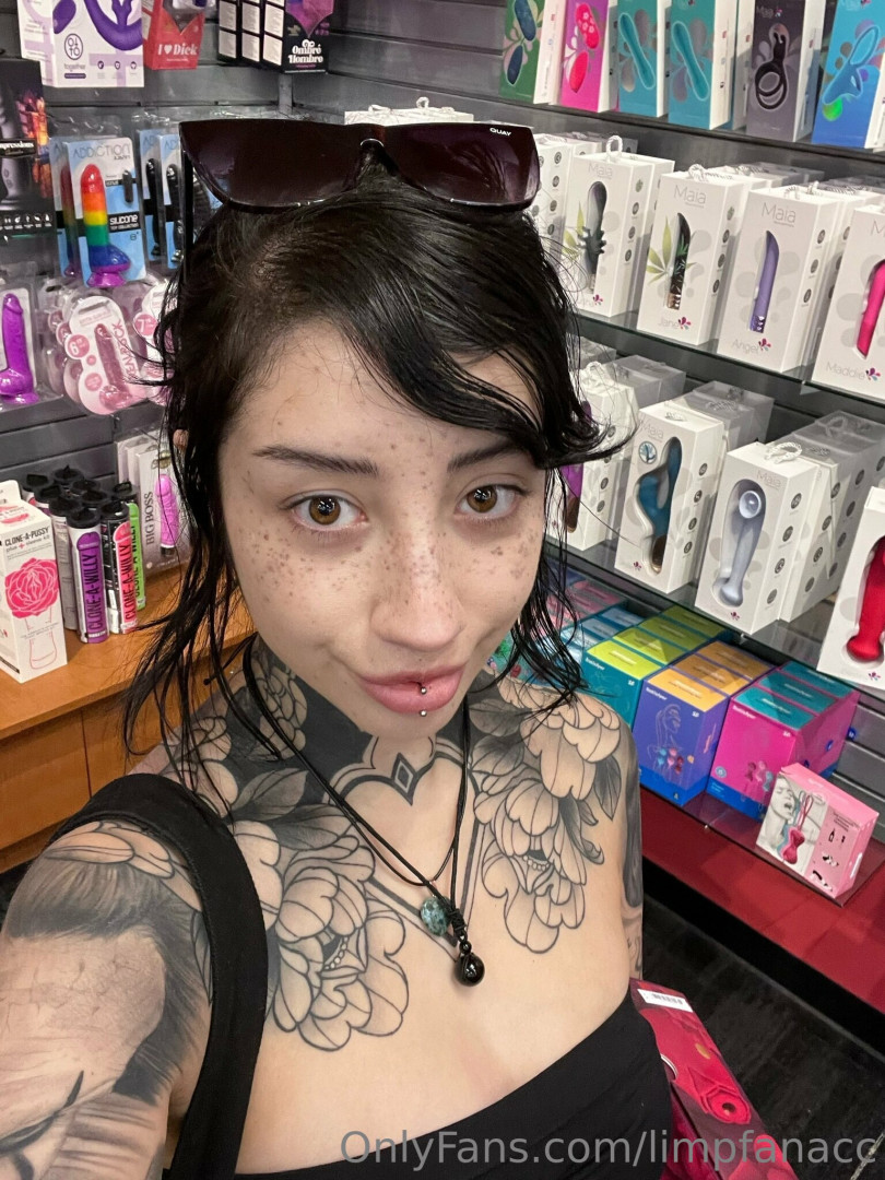 Photo by limpfanacc published on October 14,2023 00:18:05 - BestThots