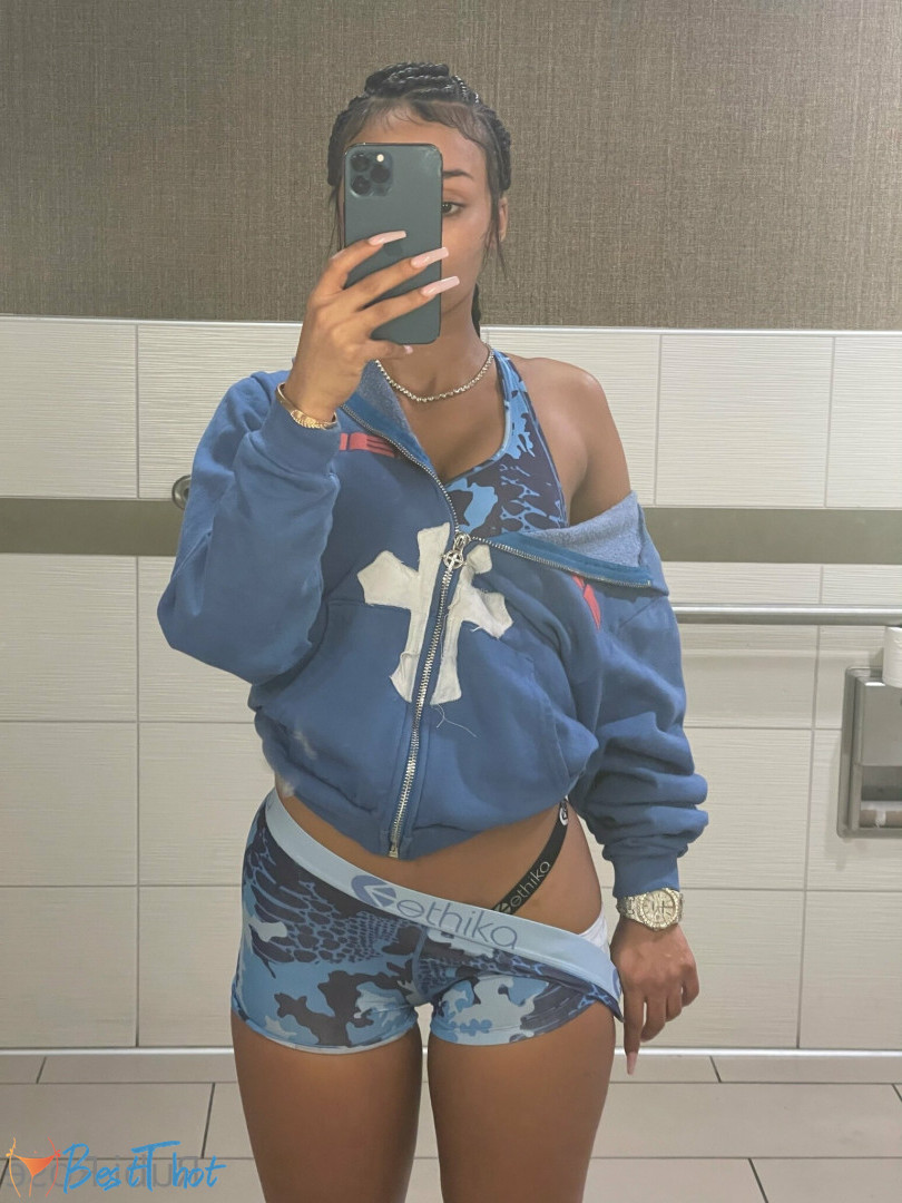 Photo by rubixrose published on December 14,2024 05:02:24 - BestThots