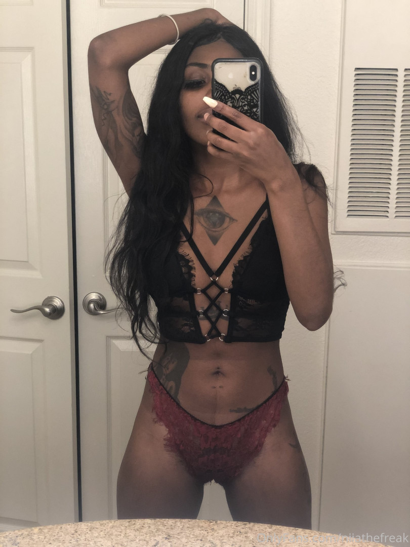 Photo by niiathefreak published on July 6,2023 03:27:15 - BestThots