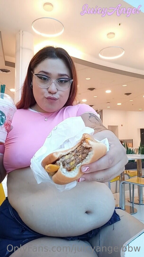Photo by juicyangelbbw published on July 24,2023 01:03:32 - BestThots