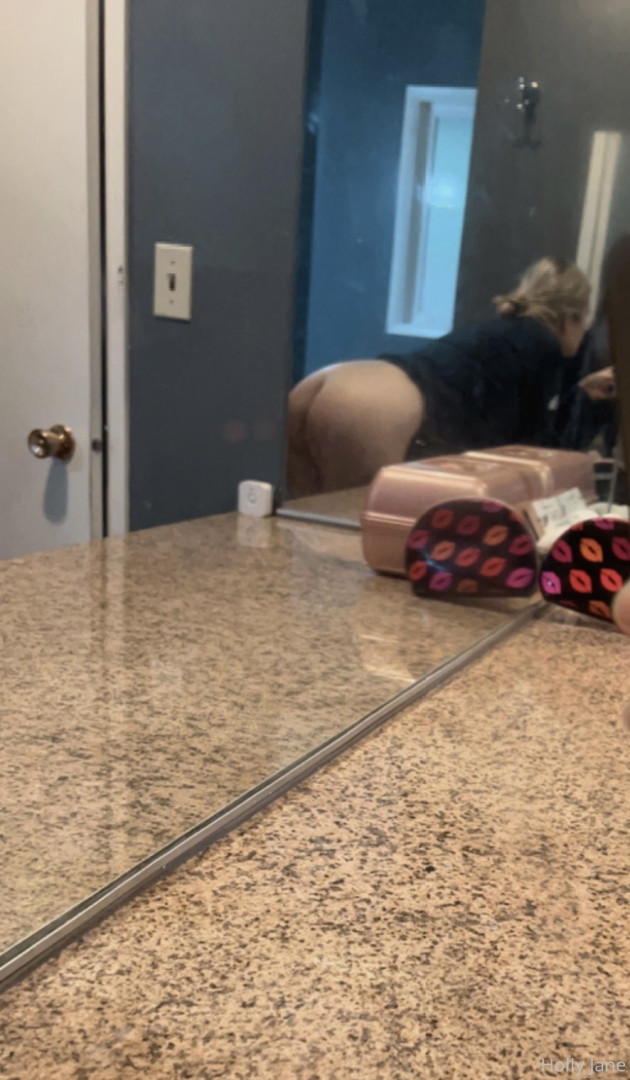 Photo by hollyjaneloves69 published on October 16,2023 18:13:55 - BestThots