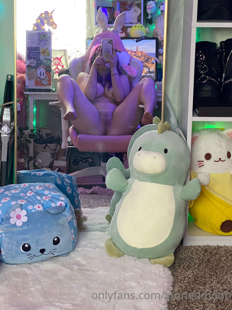 Photo by stonedmoon published on October 11,2023 03:01:45 - BestThots