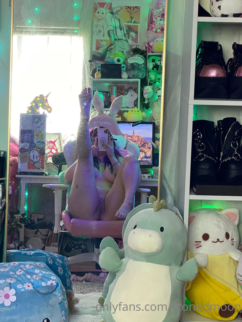 Photo by stonedmoon published on October 11,2023 11:00:41 - BestThots