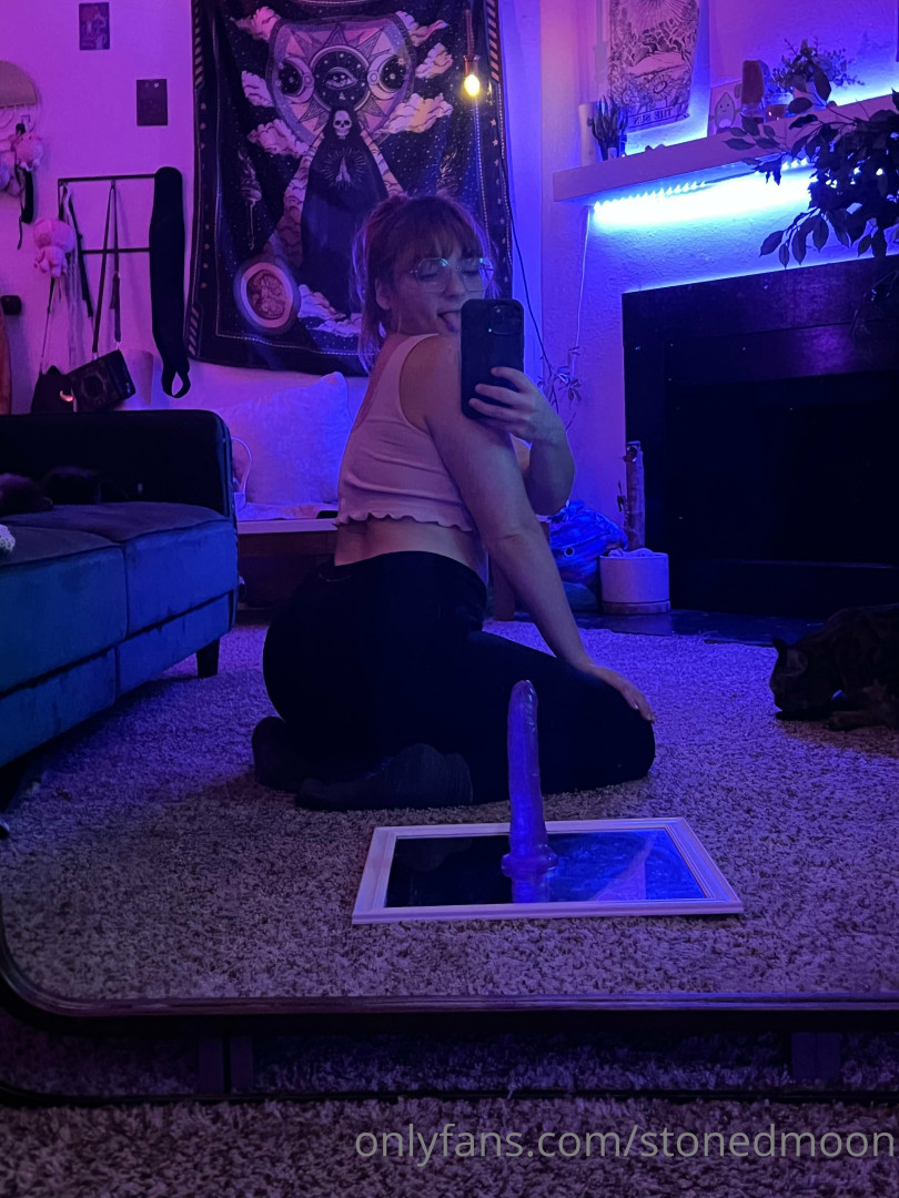 Photo by stonedmoon published on October 11,2023 13:46:16 - BestThots