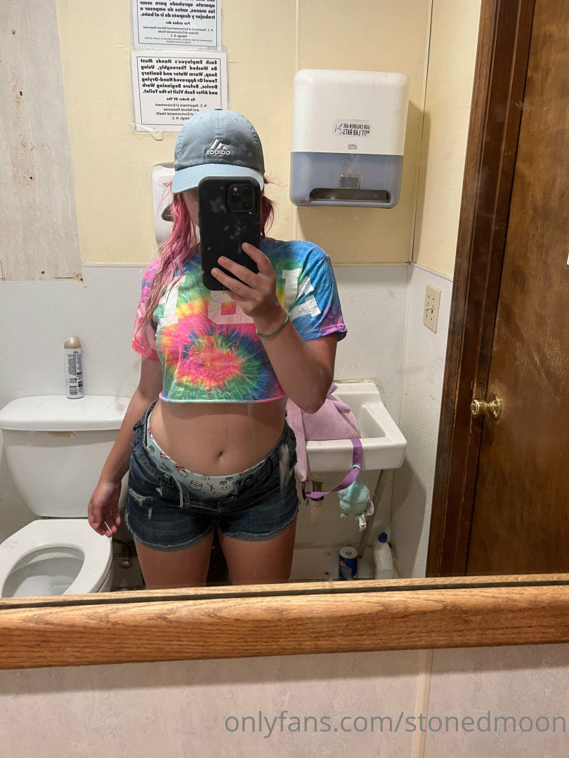 Photo by stonedmoon published on October 11,2023 14:36:23 - BestThots