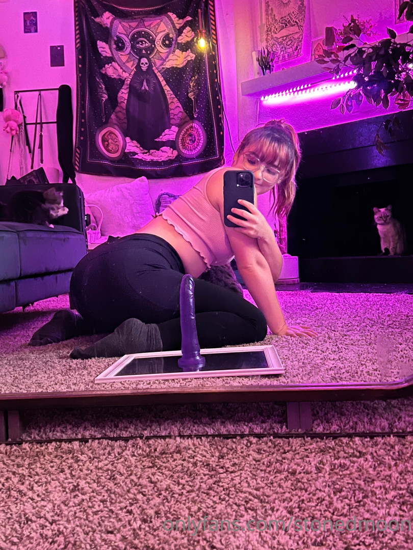 Photo by stonedmoon published on October 11,2023 15:04:24 - BestThots