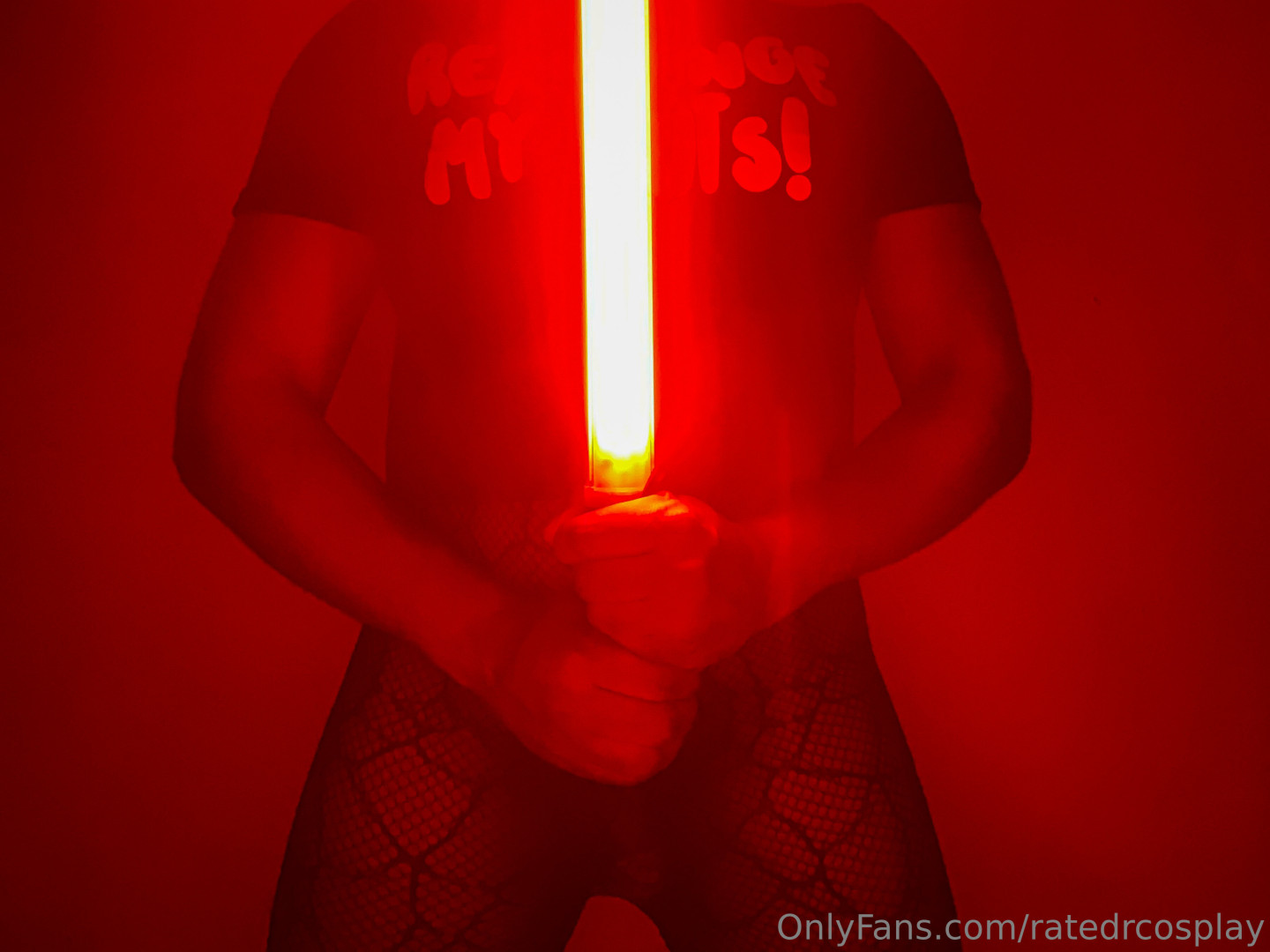 Photo by ratedrcosplay published on October 13,2023 16:59:48 - BestThots