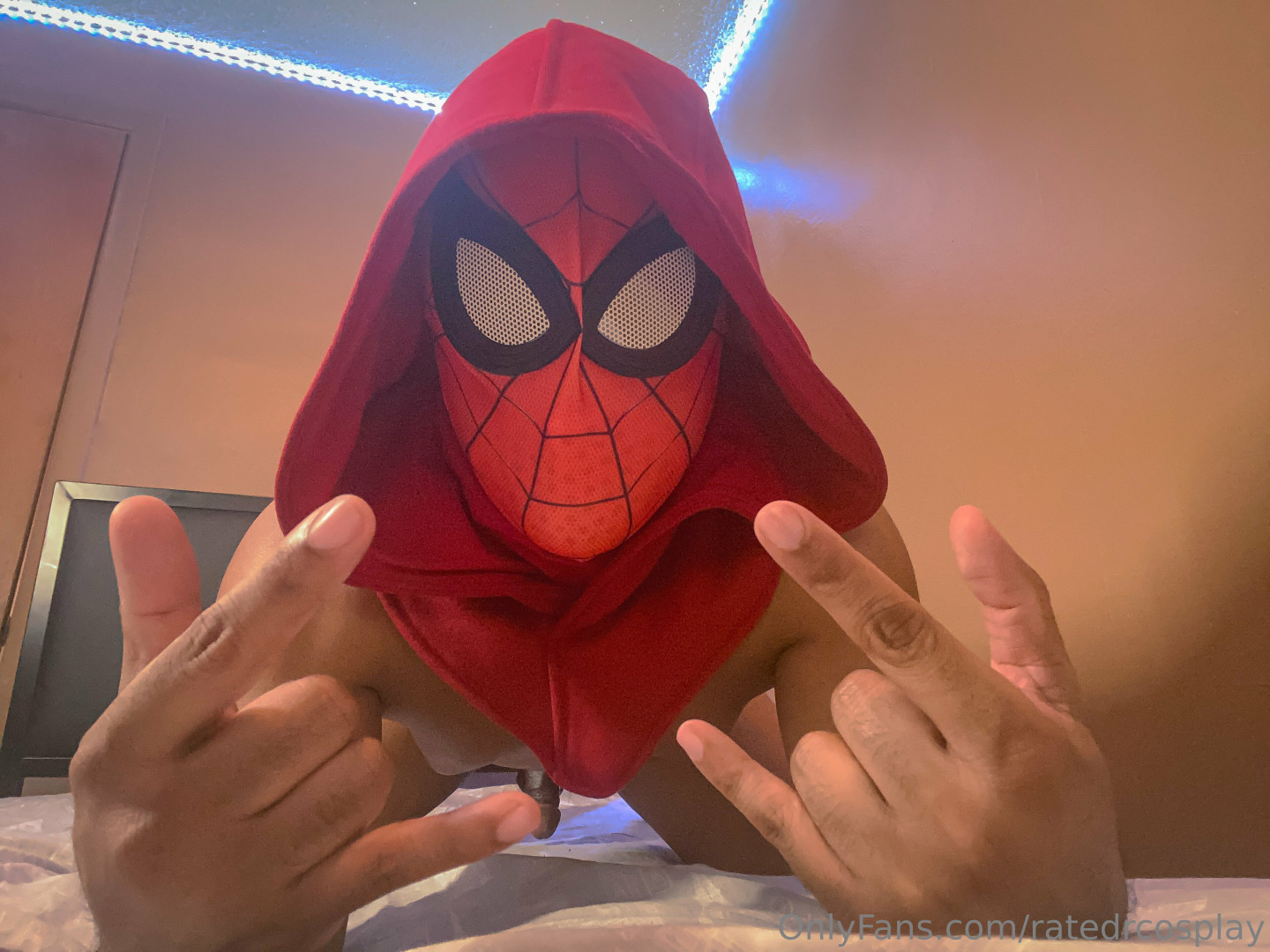 Photo by ratedrcosplay published on October 13,2023 17:20:12 - BestThots