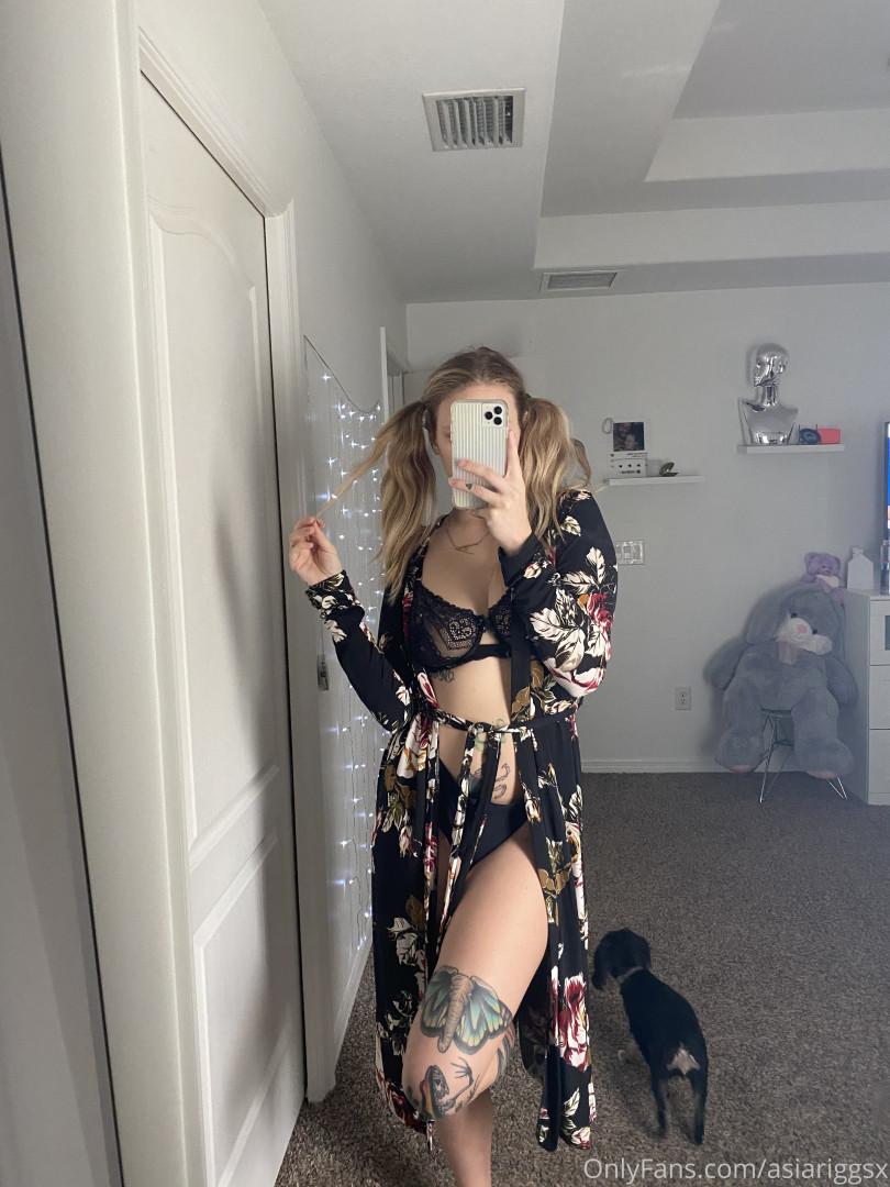 Photo by asiariggsx published on October 15,2023 17:33:43 - BestThots