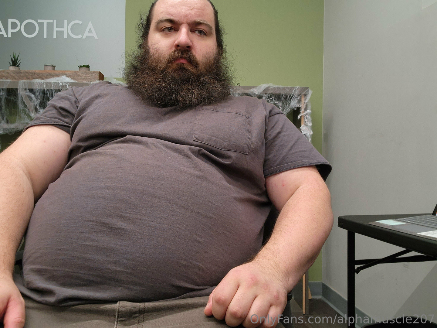 Photo by alphamusclegut published on November 20,2023 01:08:37 - BestThots