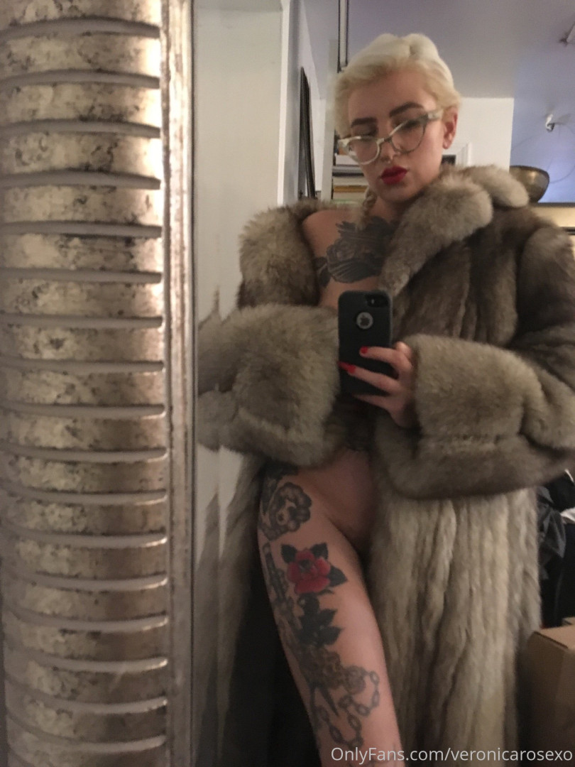 Photo by veronicarosexo published on October 11,2023 21:11:07 - BestThots