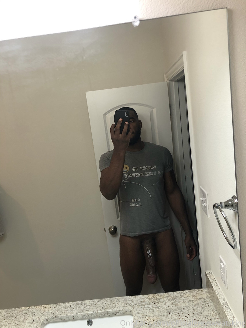 Photo by officialgreysweatsking published on August 1,2023 08:31:31 - BestThots