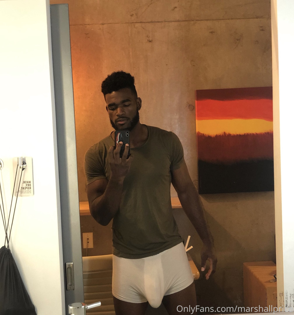 Photo by officialgreysweatsking published on August 1,2023 08:32:56 - BestThots