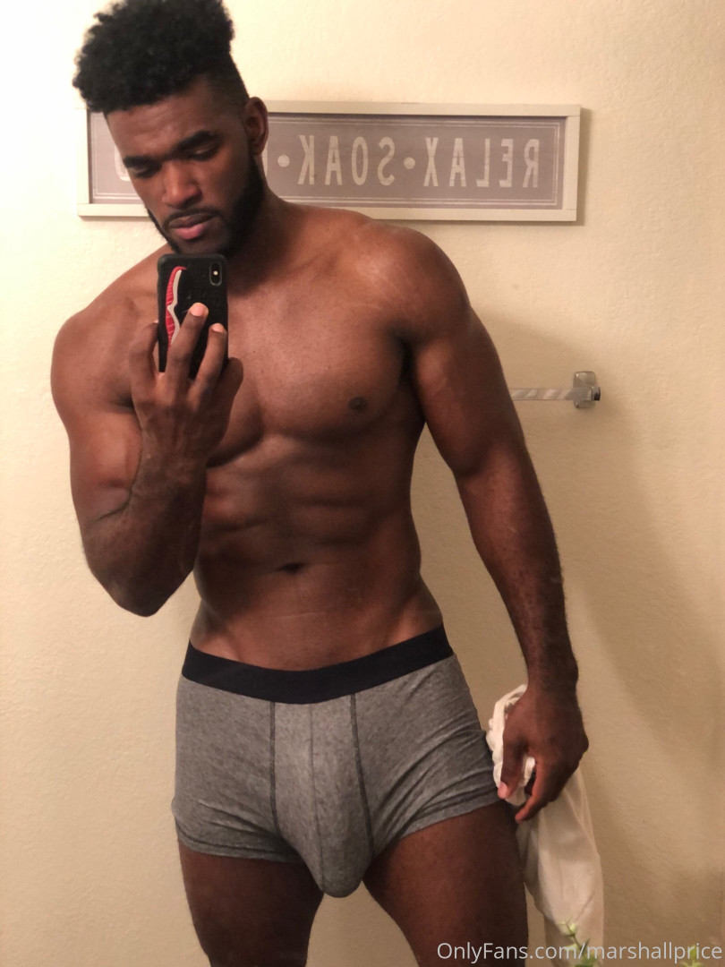 Photo by officialgreysweatsking published on August 1,2023 08:33:47 - BestThots