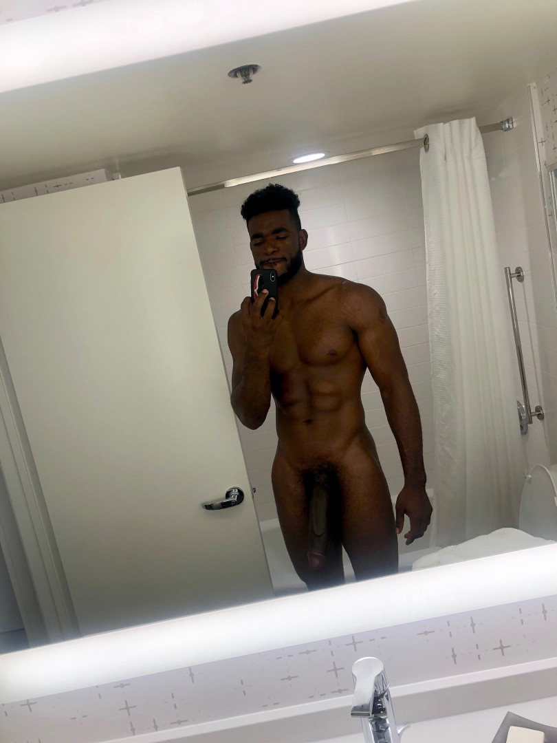 Photo by officialgreysweatsking published on August 1,2023 08:33:59 - BestThots