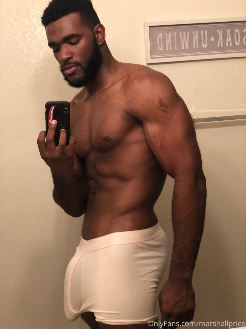 Photo by officialgreysweatsking published on August 1,2023 08:34:25 - BestThots