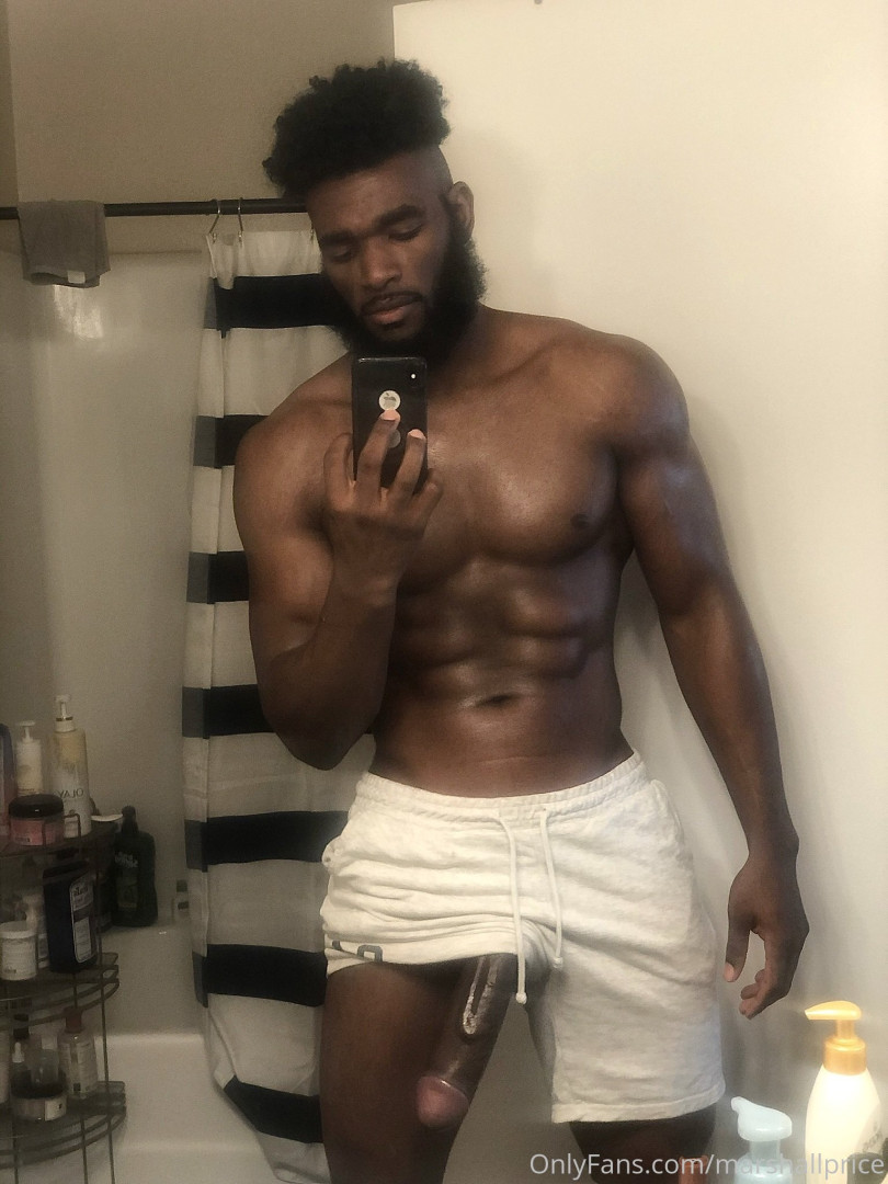 Photo by officialgreysweatsking published on August 1,2023 08:36:03 - BestThots