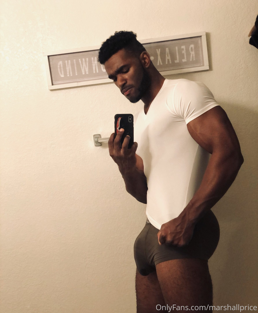 Photo by officialgreysweatsking published on August 1,2023 08:37:23 - BestThots