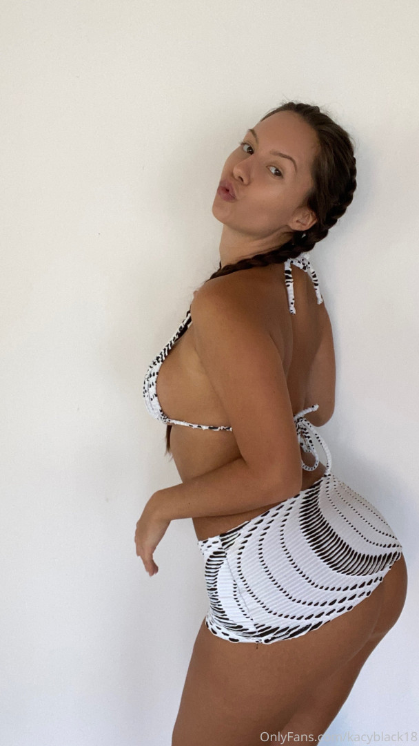 Photo by kacyblack18 published on August 6,2023 02:09:09 - BestThots