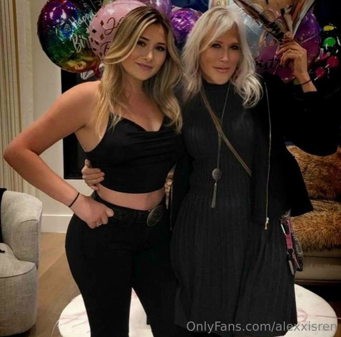 Photo by alexxisren published on November 20,2023 09:20:58 - BestThots