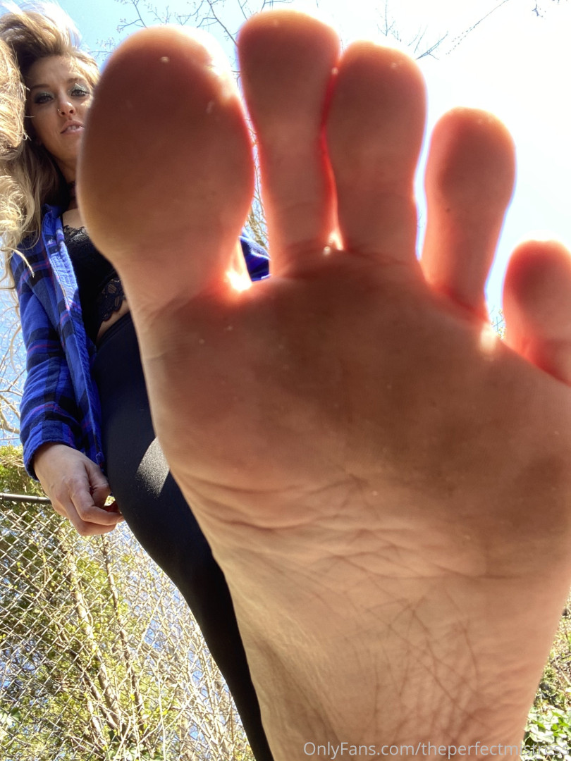 Photo by theperfectmistress published on October 15,2023 18:00:44 - BestThots