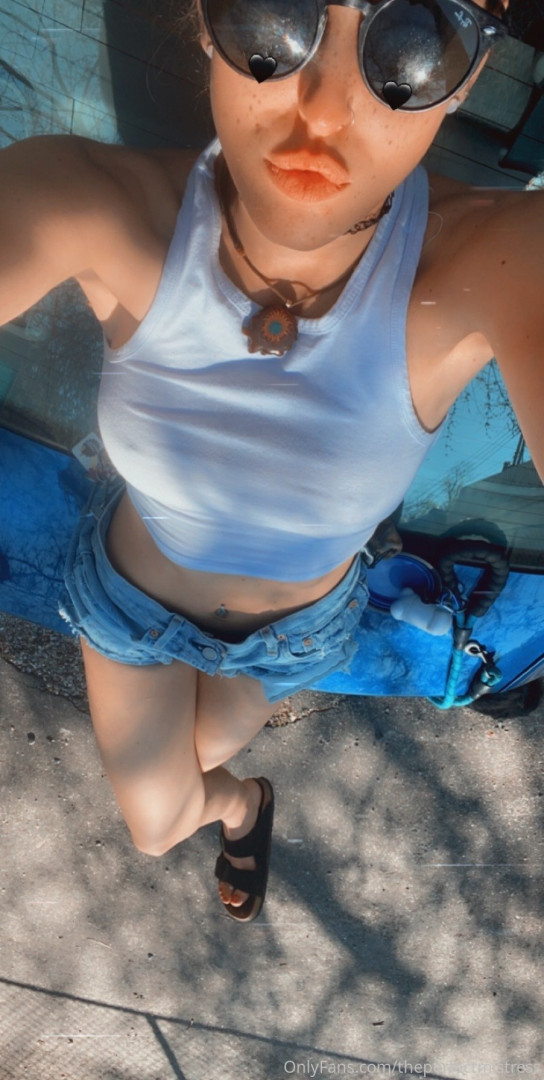 Photo by theperfectmistress published on October 15,2023 22:16:00 - BestThots