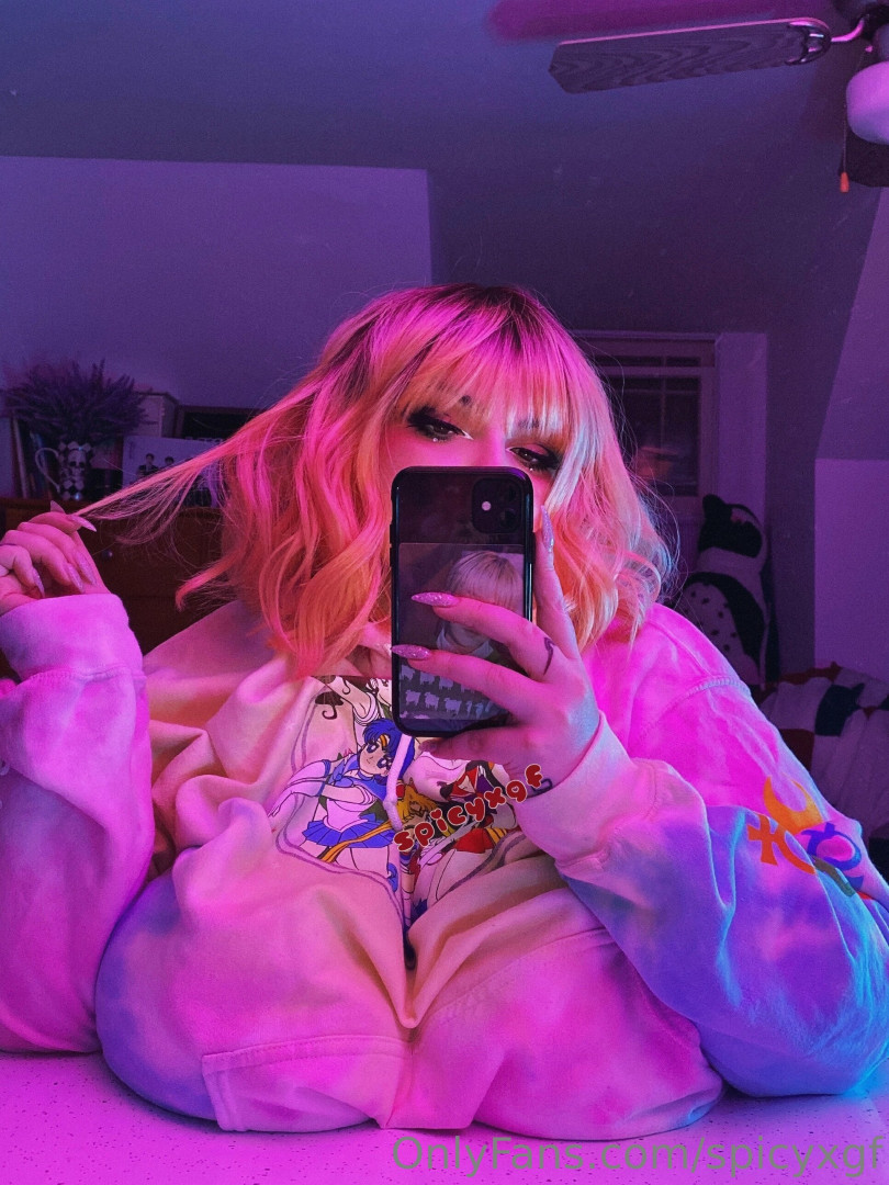 Photo by spicyxgf published on May 17,2023 17:04:19 - BestThots