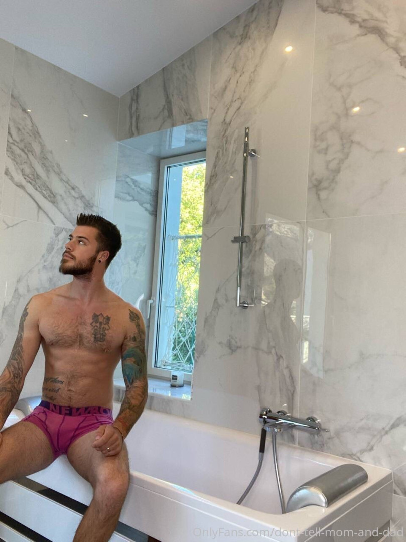 Photo by dont-tell-mom-and-dad published on January 16,2024 18:22:35 - BestThots