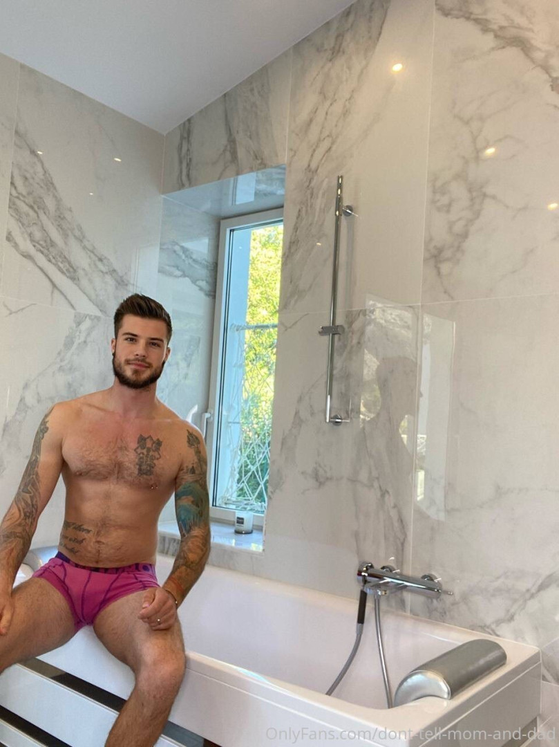 Photo by dont-tell-mom-and-dad published on January 16,2024 18:22:35 - BestThots