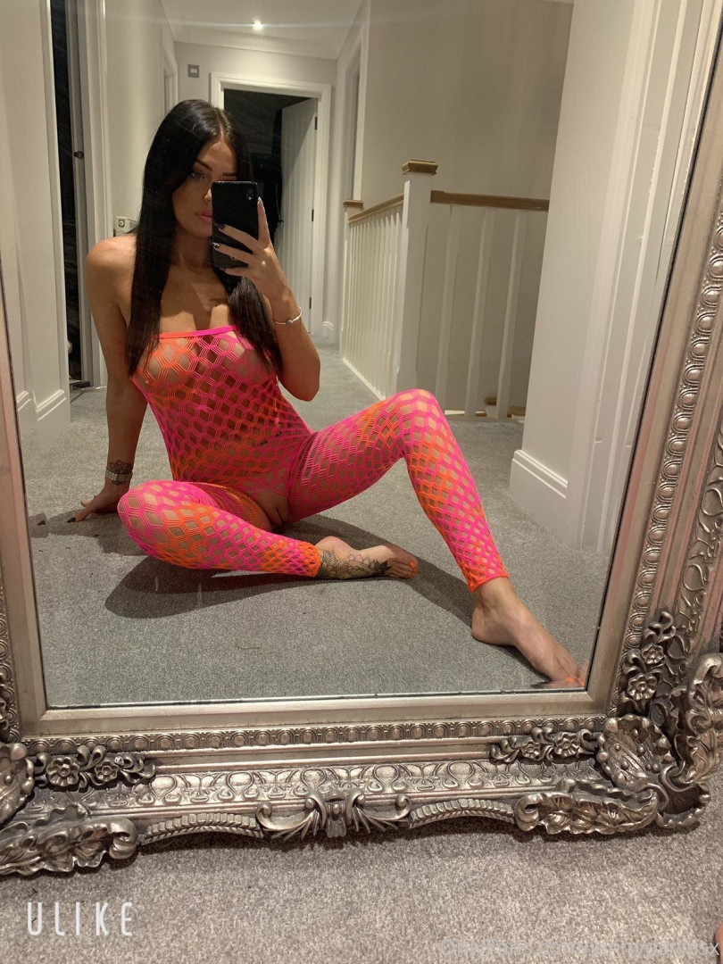 Photo by jennydaviesx published on October 16,2023 18:05:30 - BestThots