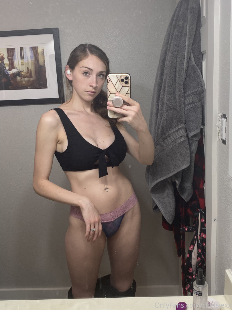 Photo by chelsiexx published on January 11,2024 04:44:15 - BestThots