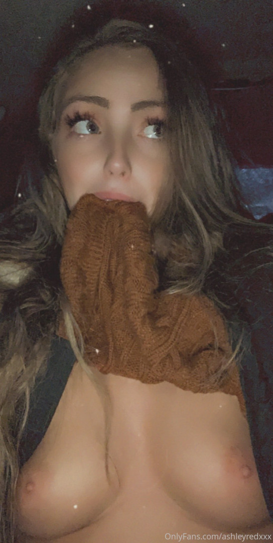Photo by ashleyredxxx published on October 15,2023 22:51:36 - BestThots