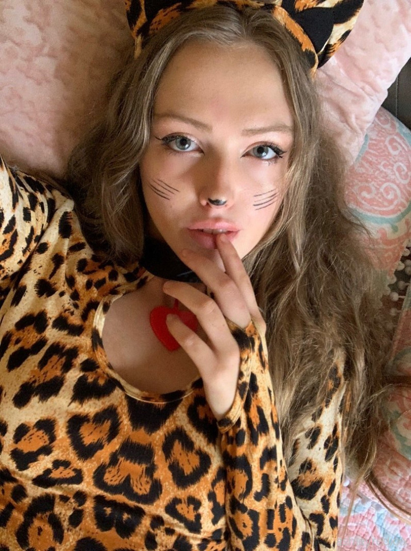 Photo by ashleyredxxx published on October 15,2023 22:53:19 - BestThots