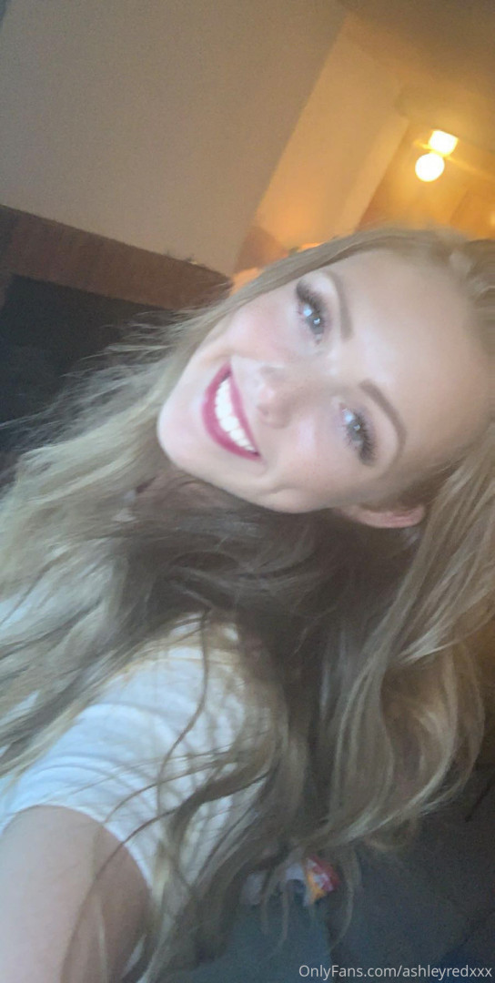 Photo by ashleyredxxx published on October 15,2023 22:55:26 - BestThots