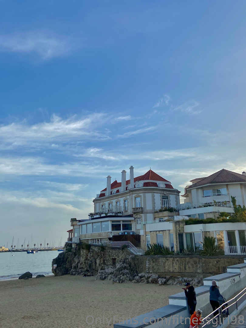 Photo by fitnessgirl98 published on May 27,2023 01:15:16 - BestThots