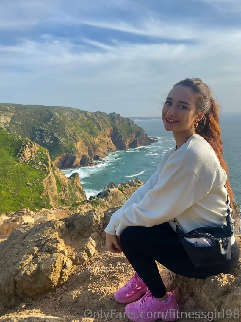 Photo by fitnessgirl98 published on May 27,2023 01:16:13 - BestThots