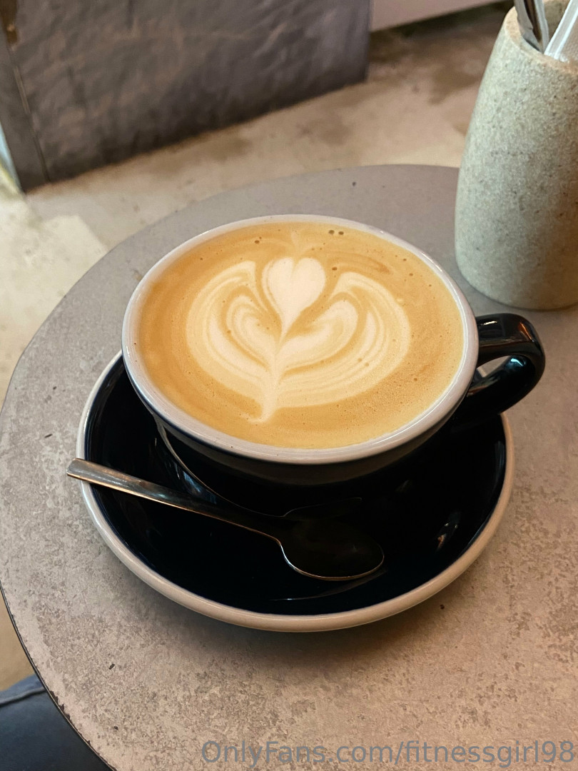 Photo by fitnessgirl98 published on May 27,2023 01:16:24 - BestThots