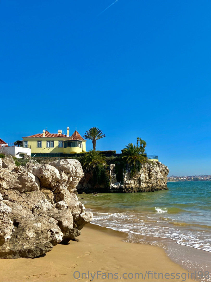 Photo by fitnessgirl98 published on May 27,2023 01:16:30 - BestThots