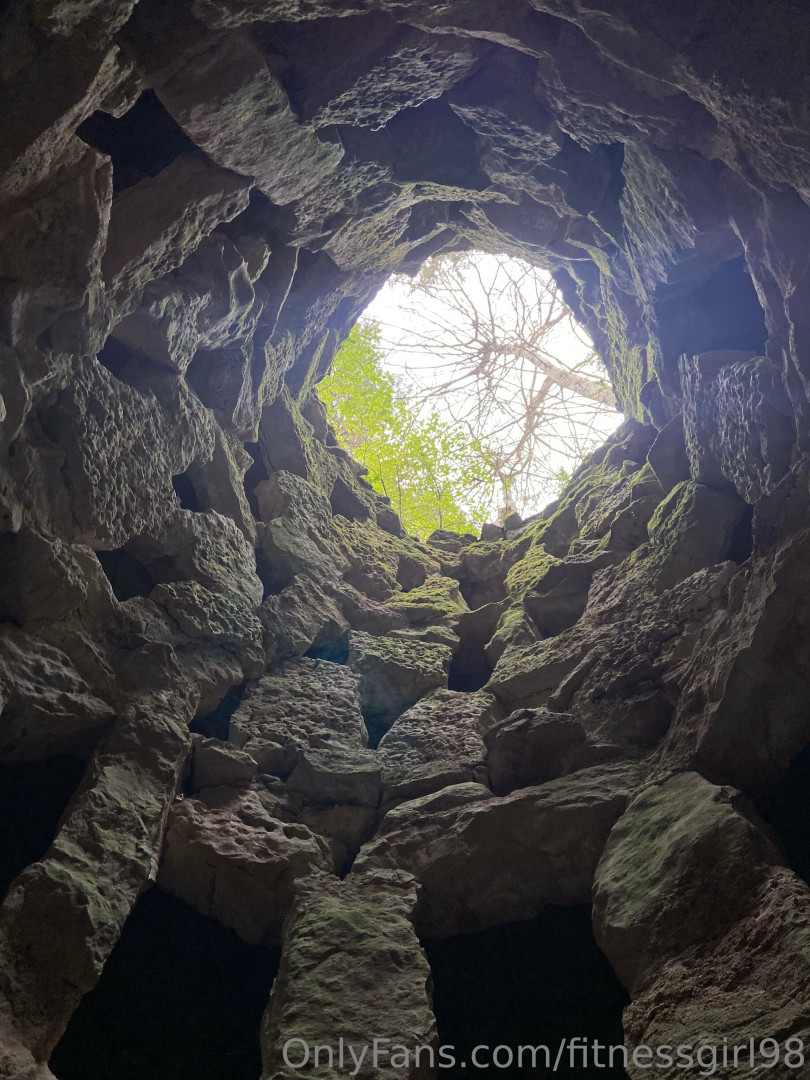 Photo by fitnessgirl98 published on May 27,2023 01:16:32 - BestThots