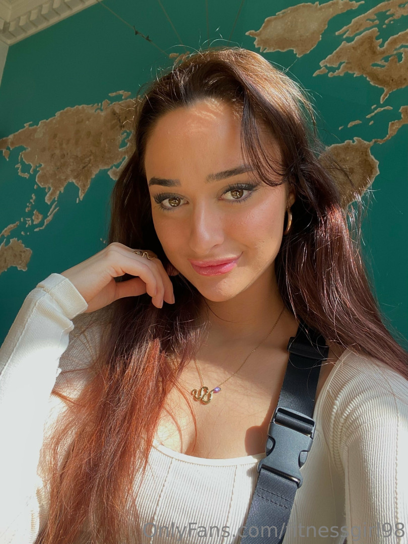 Photo by fitnessgirl98 published on May 27,2023 01:16:37 - BestThots