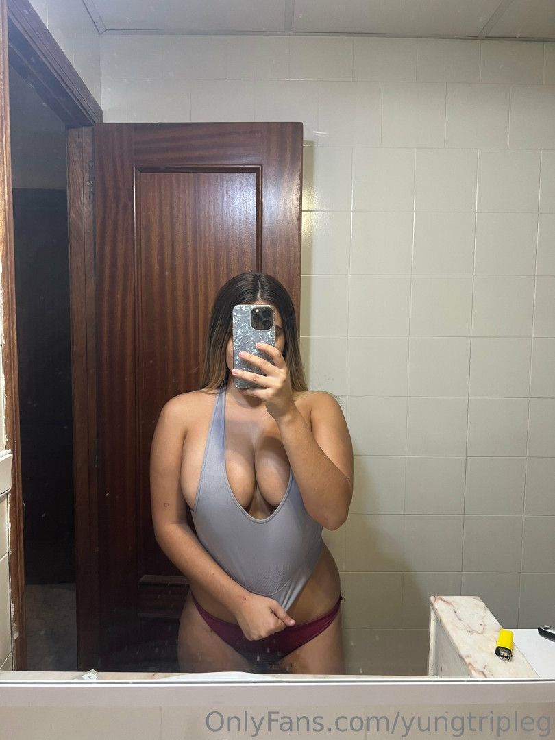 Photo by yungtripleg published on October 11,2023 01:04:02 - BestThots